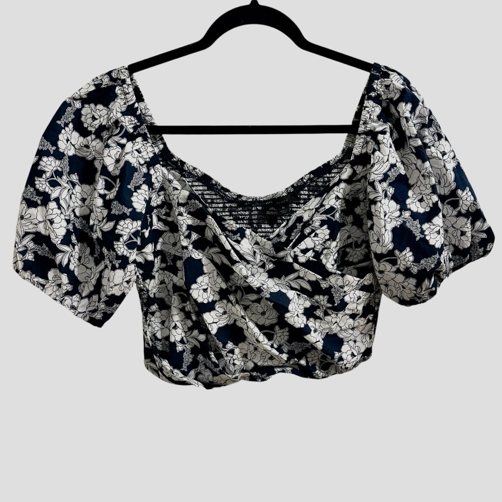 NWT J. Crew Puff-sleeve organic cotton cropped top in magnolia floral Medium
